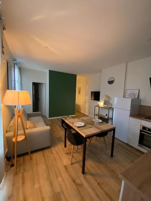 בריב-לה-גייארד Appartement Hypercentre 100% Equipe *Clim* מראה חיצוני תמונה